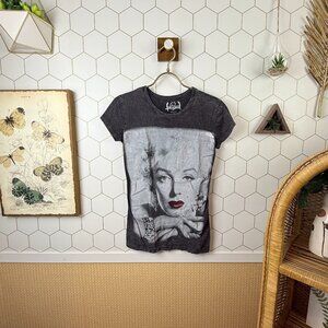 Hollywood Legends Graphic Portrait Tee Gray Short Sleeve T-Shirt - Size - Small